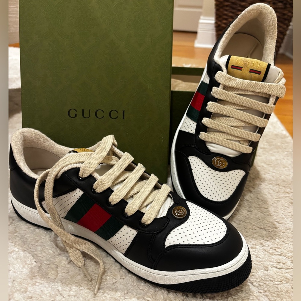 Gucci Men’s Black and White Web Logo Low Top Sneakers - Size 9.5 (US) Never Worn